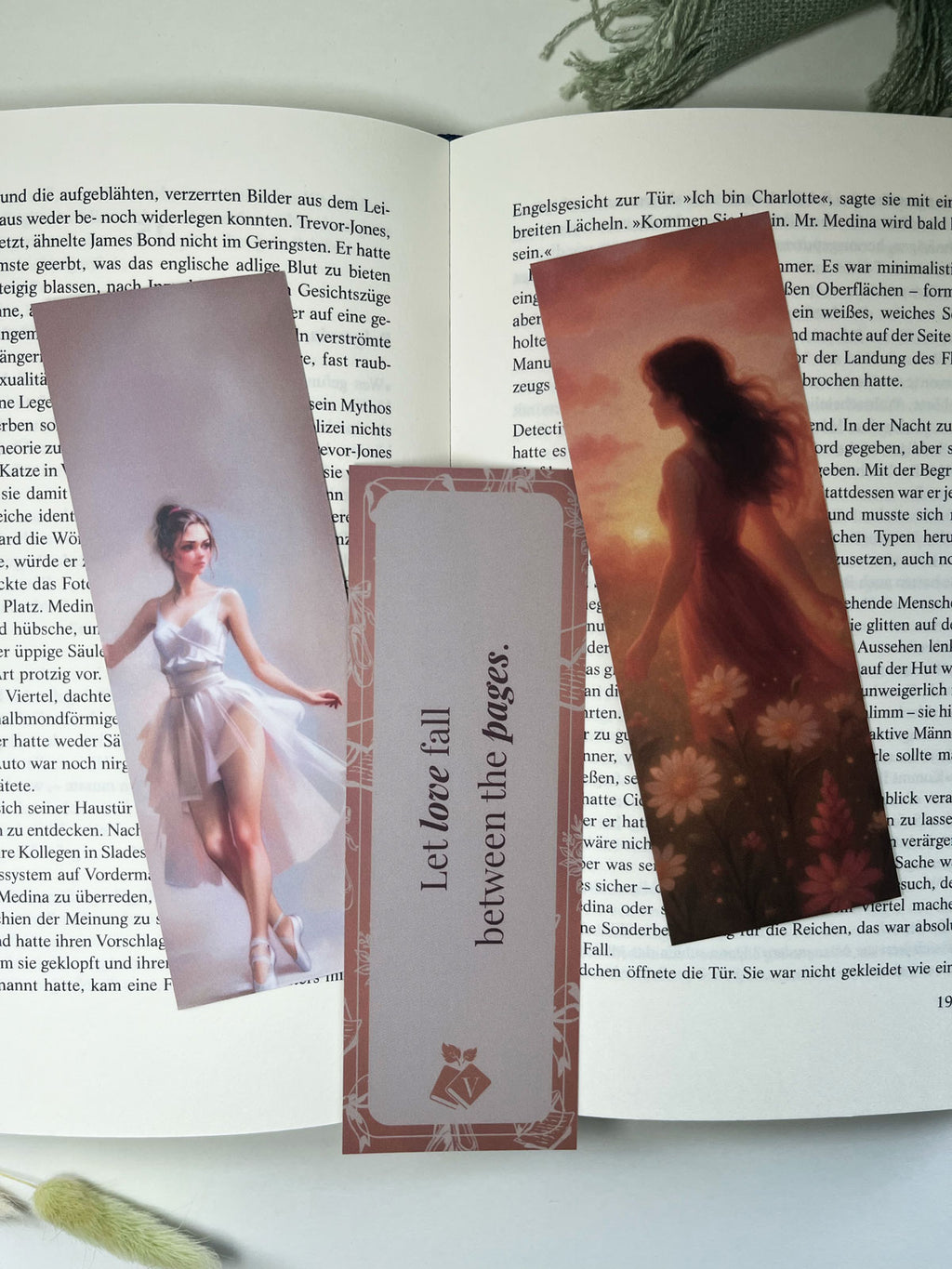 "Rosy Chapters" – Lesezeichen