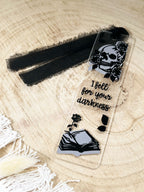 "Dark Whispers" – Acryl Lesezeichen