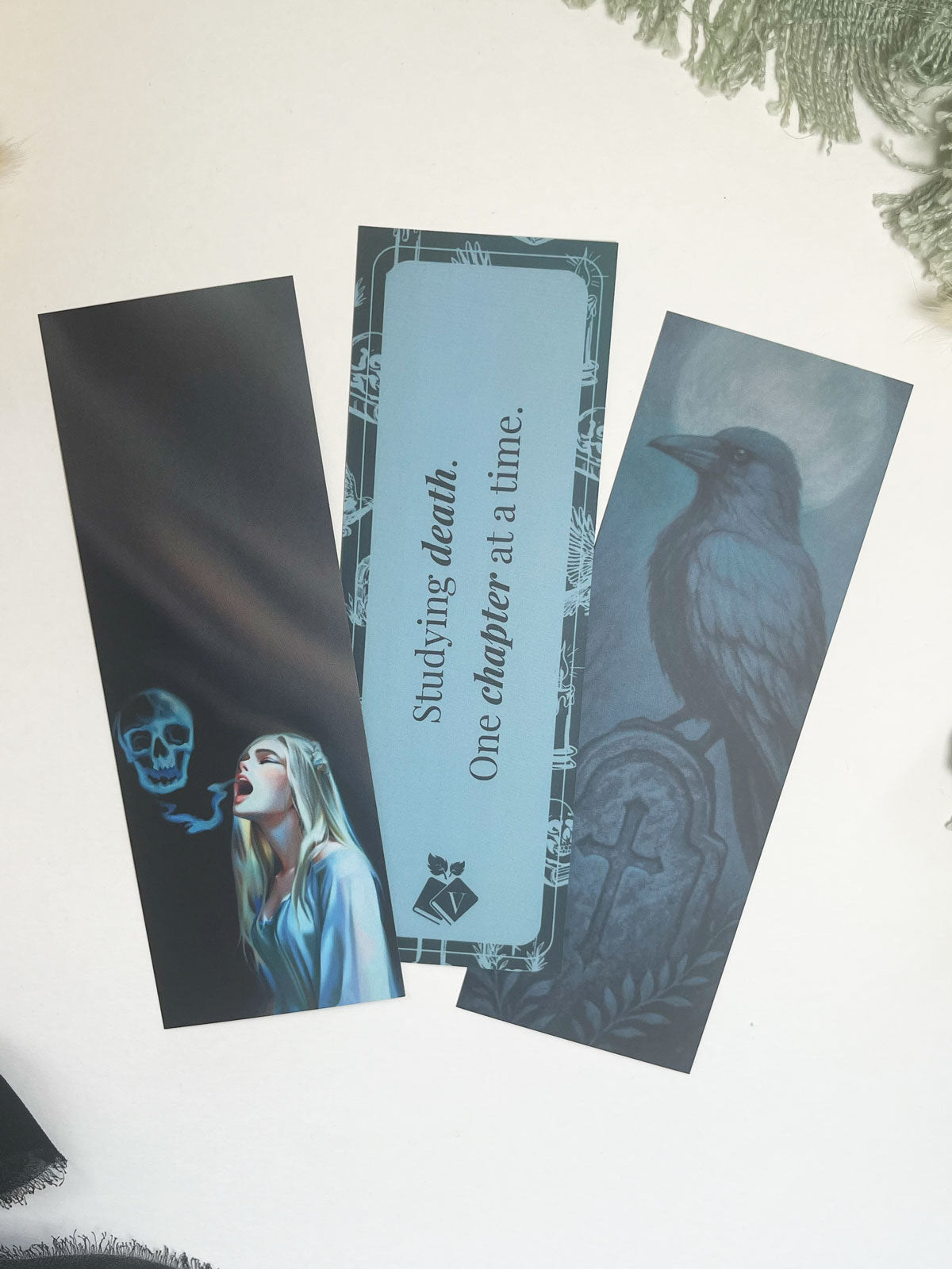 "Dark Whispers" – Lesezeichen