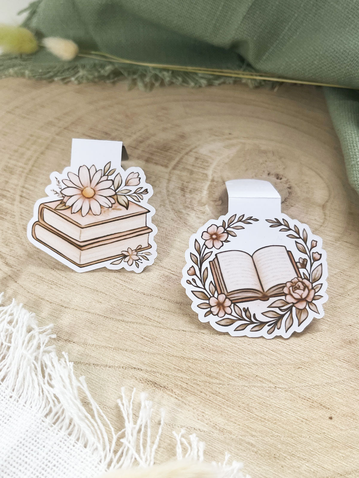 "Rosy Chapters" – Magnet Lesezeichen-Set
