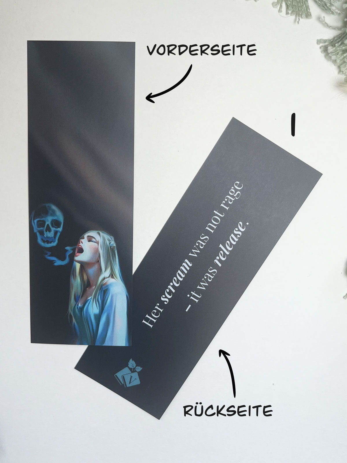 "Dark Whispers" – Lesezeichen