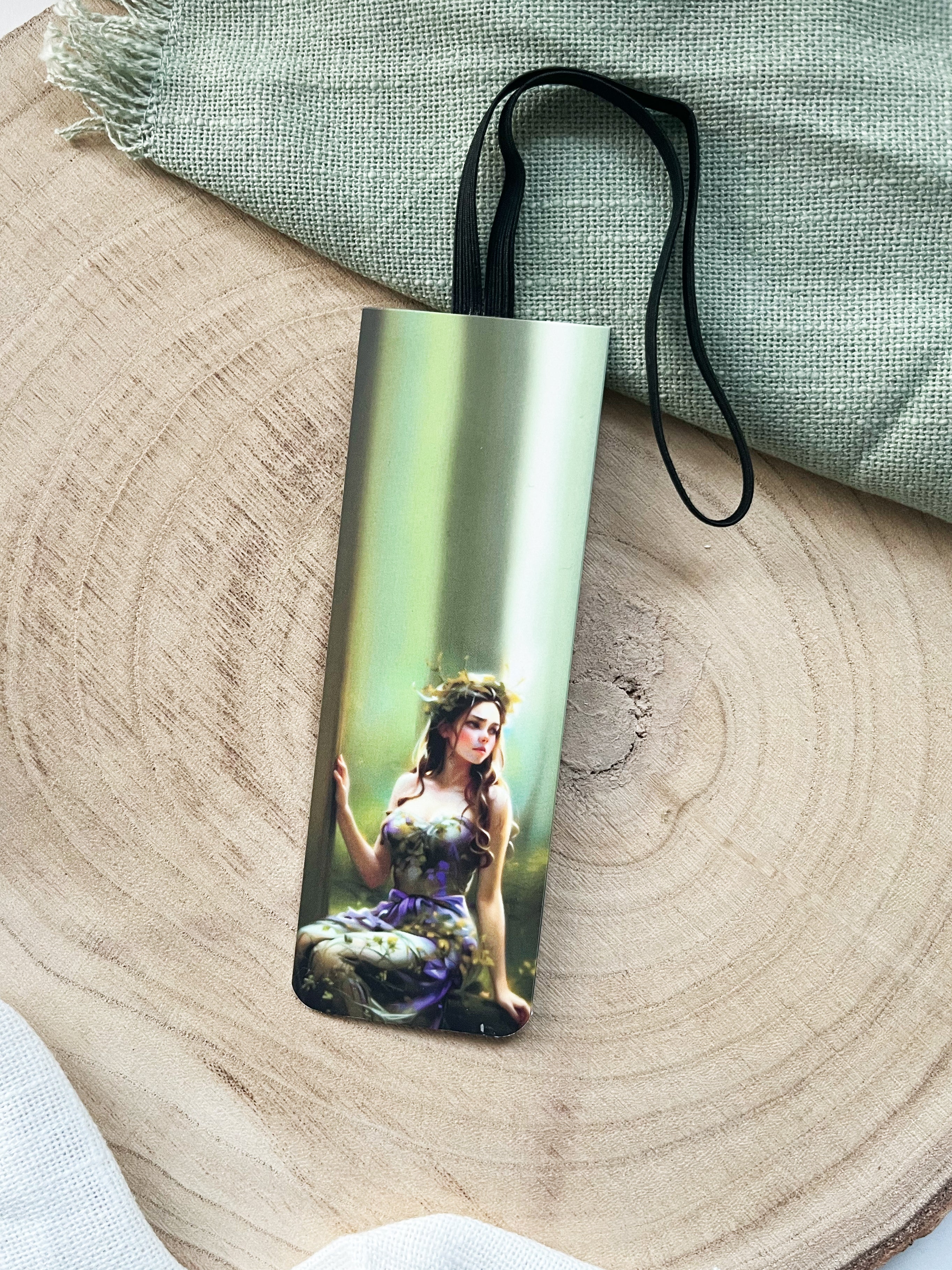 "Romantasy Woods" – Gummiband-Lesezeichen