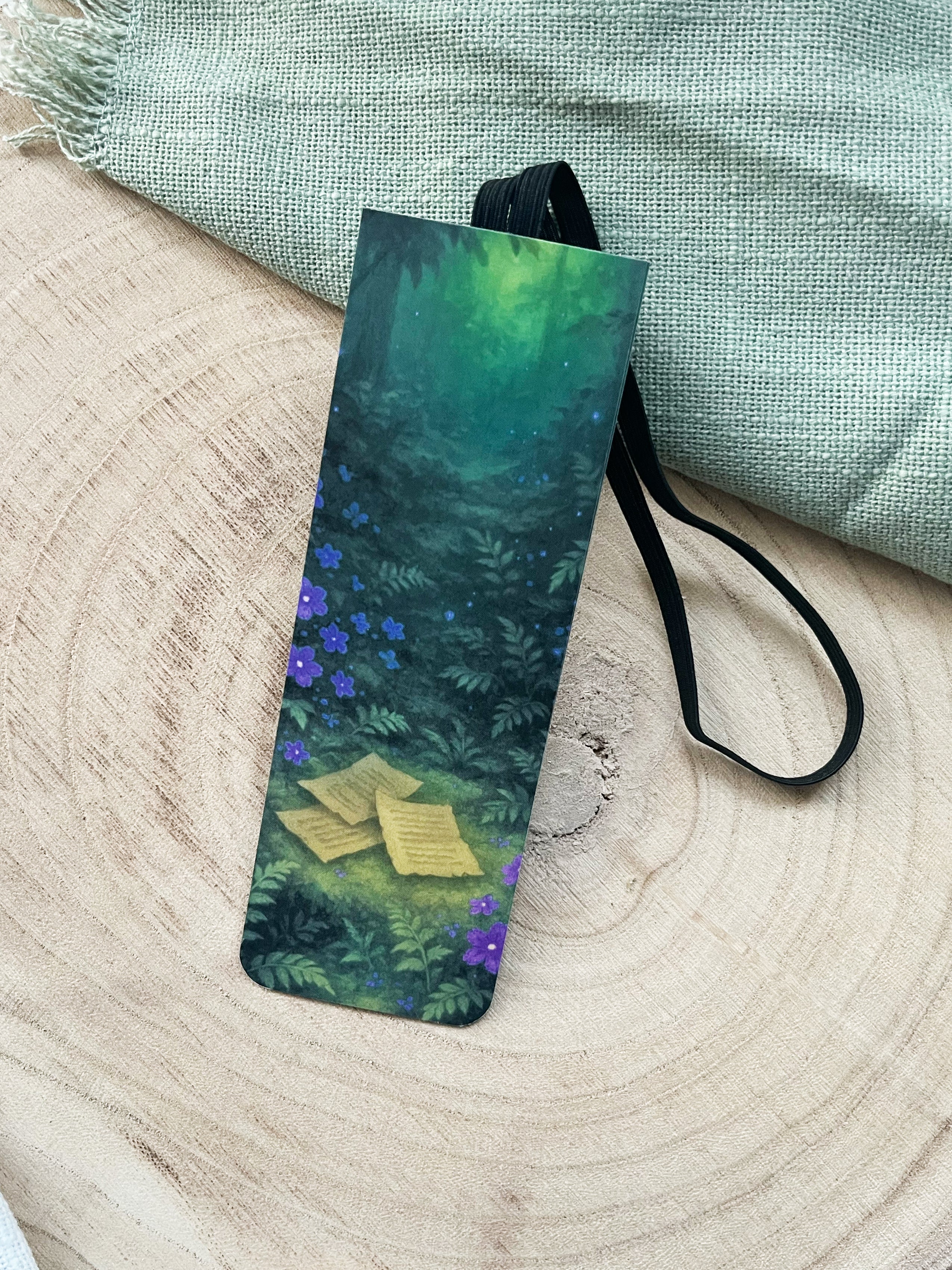 "Romantasy Woods" – Gummiband-Lesezeichen
