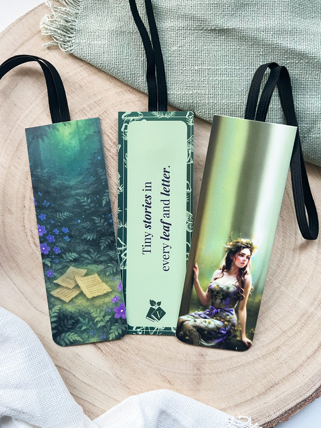 "Romantasy Woods" – Gummiband-Lesezeichen