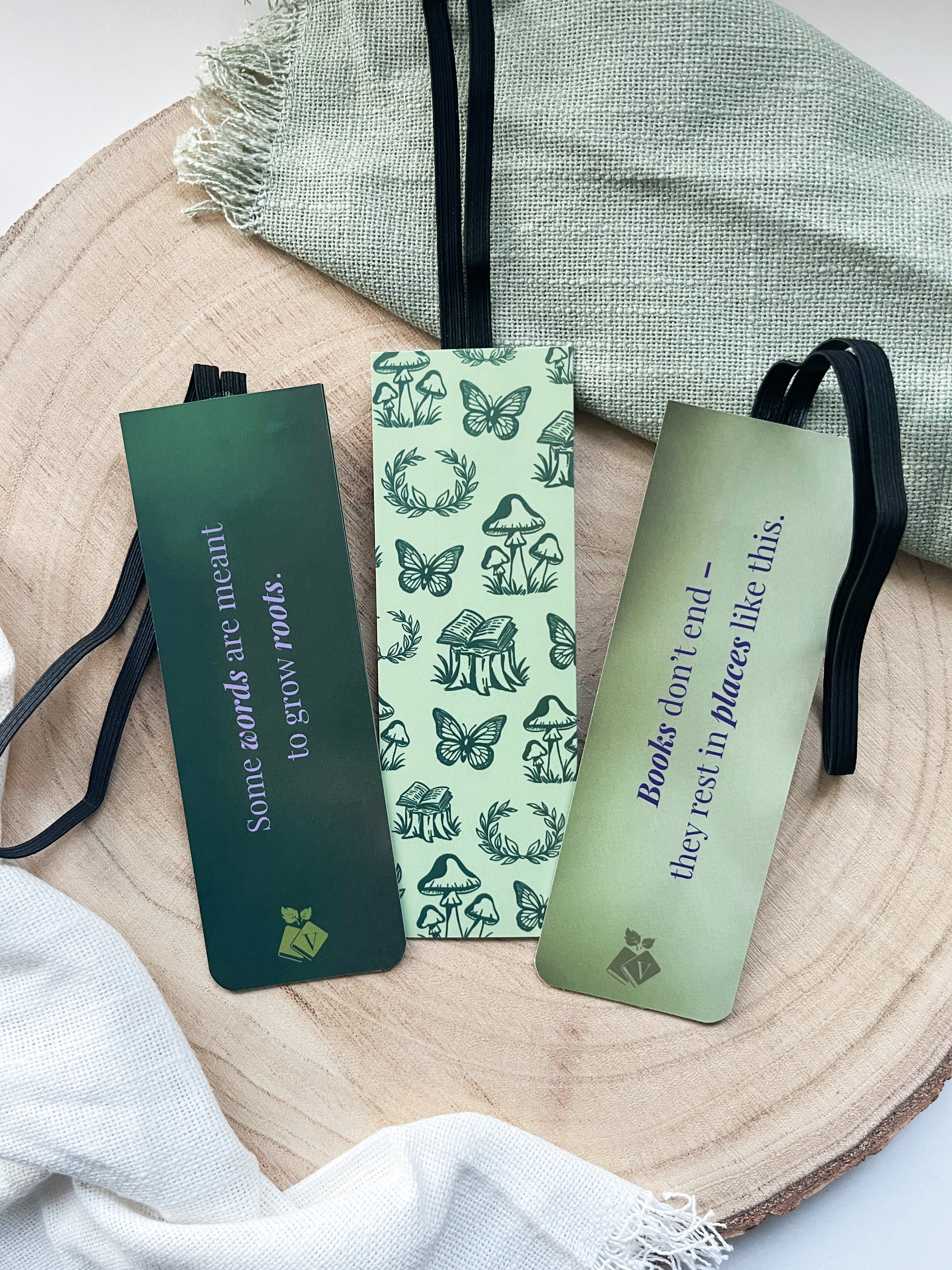 "Romantasy Woods" – Gummiband-Lesezeichen